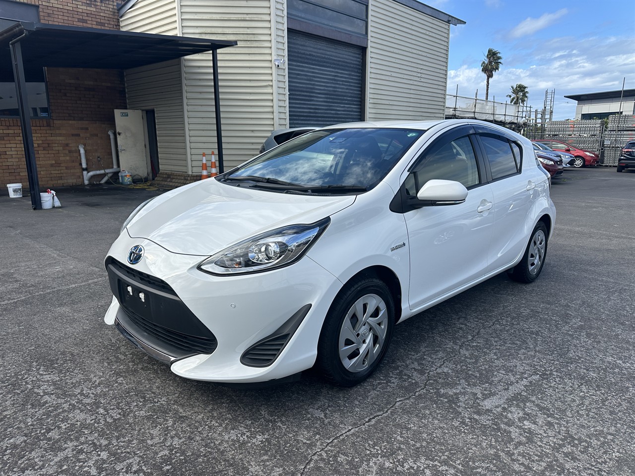 2020 Toyota Aqua thumbnail