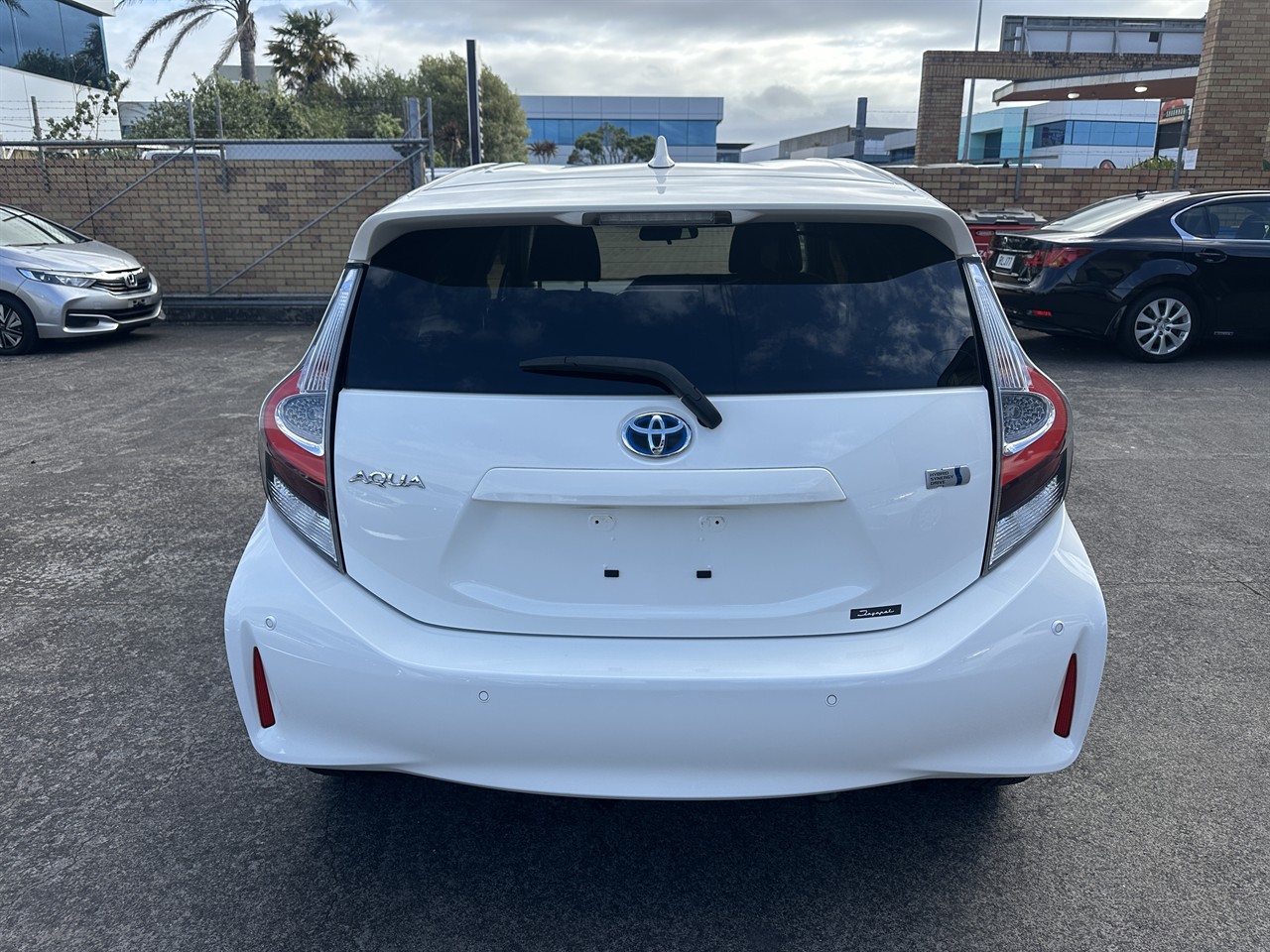 2020 Toyota Aqua thumbnail