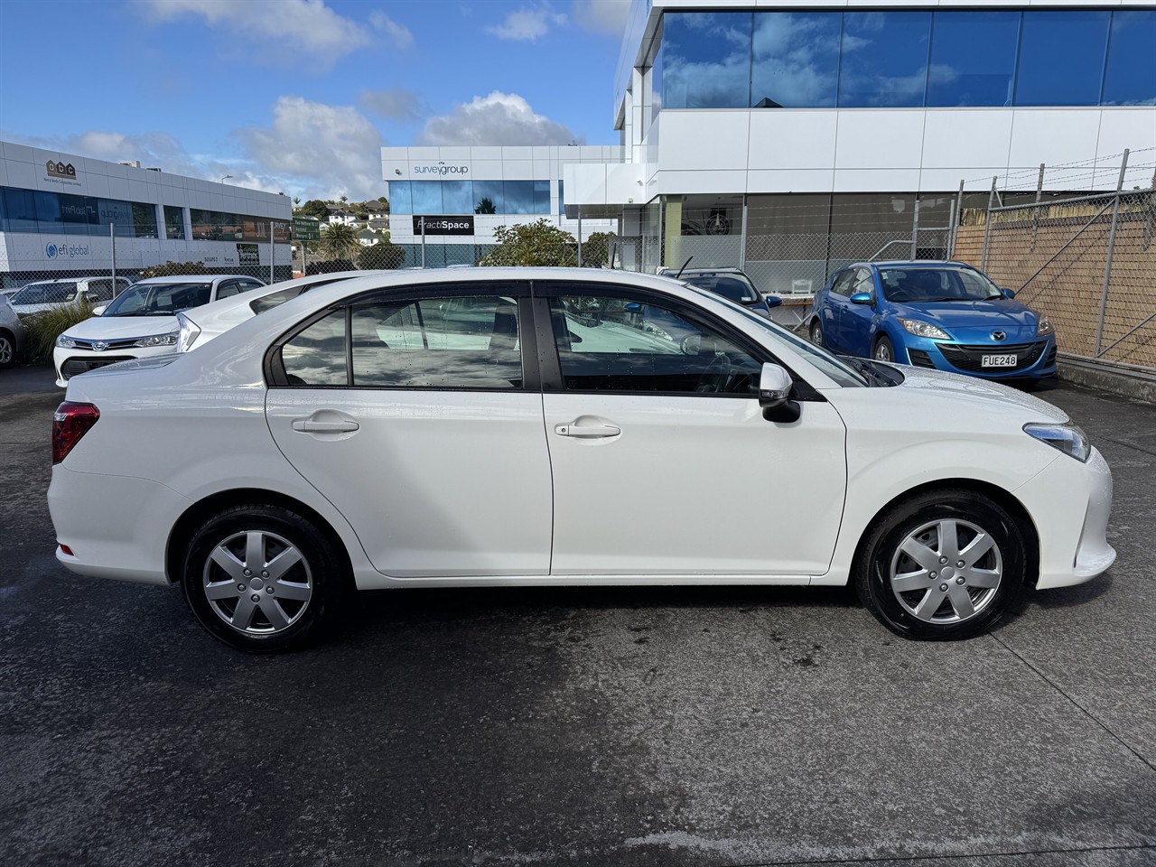 2020 Toyota Corolla thumbnail