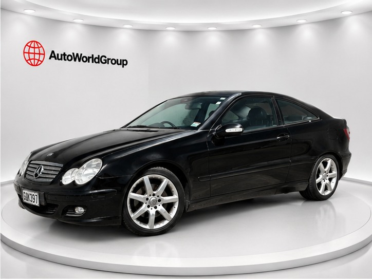 2006 Mercedes-Benz C thumbnail