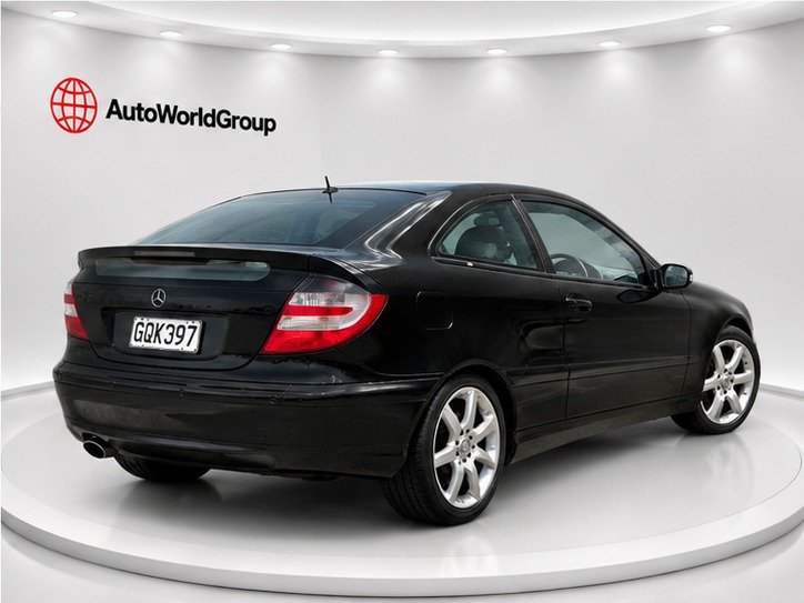 2006 Mercedes-Benz C thumbnail