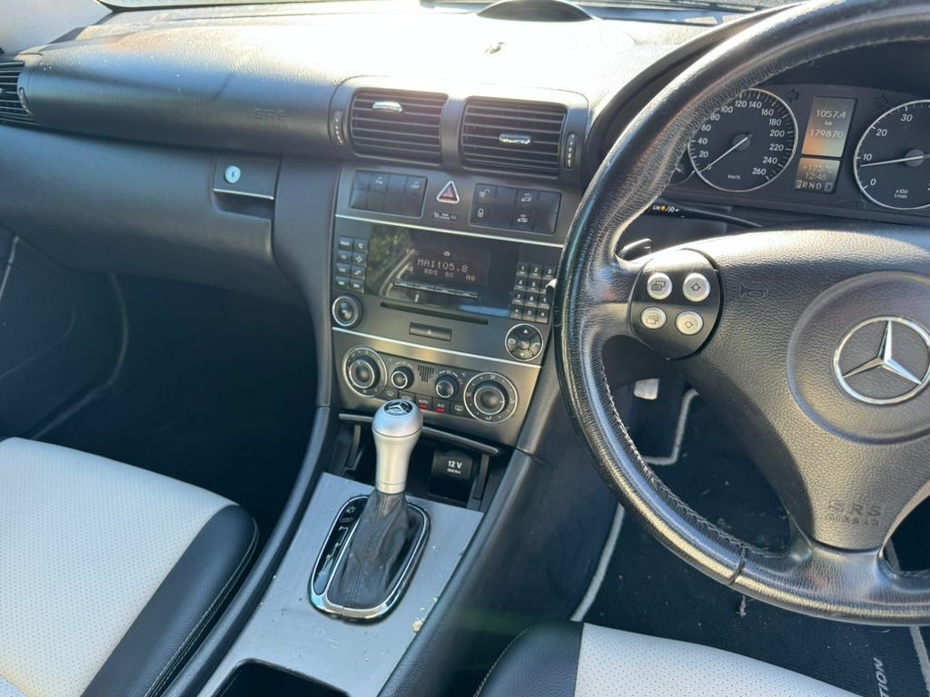 2006 Mercedes-Benz C thumbnail