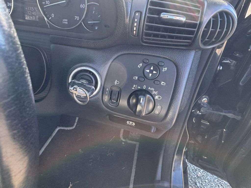 2006 Mercedes-Benz C thumbnail