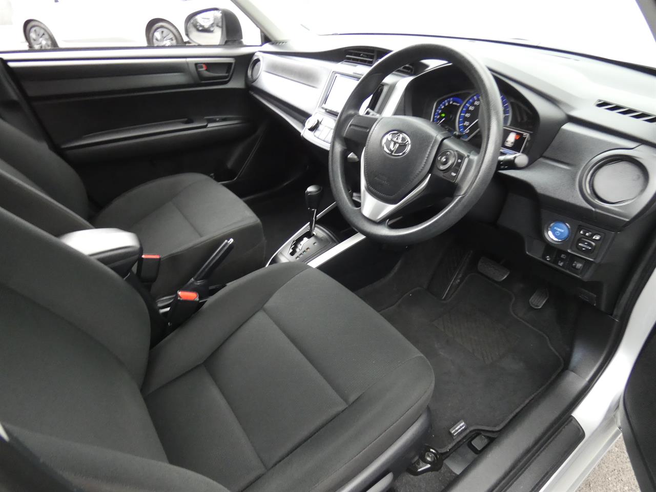 2021 Toyota COROLLA thumbnail