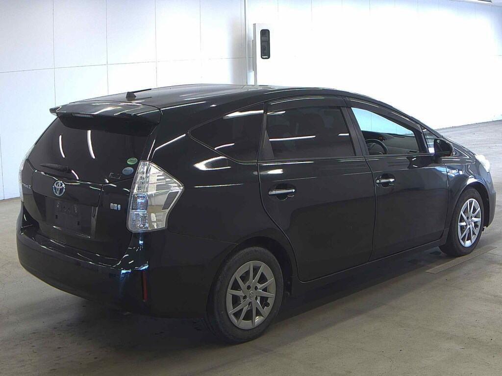 2014 Toyota Prius thumbnail