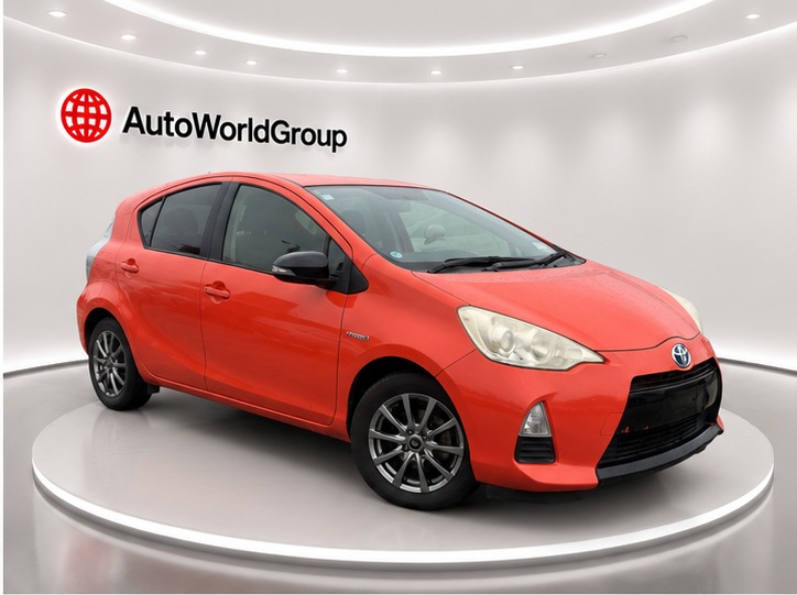2012 Toyota Aqua thumbnail