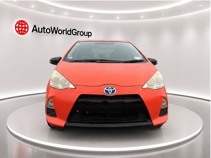 2012 Toyota Aqua thumbnail
