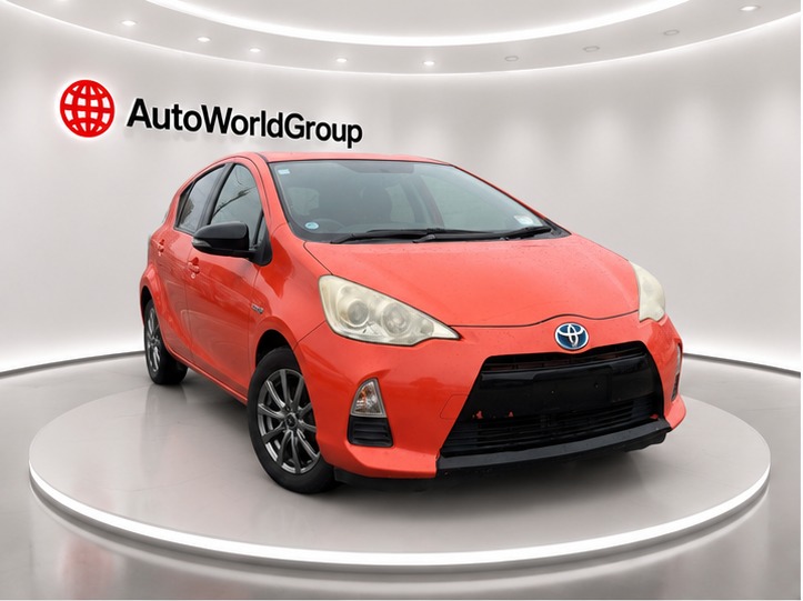 2012 Toyota Aqua thumbnail