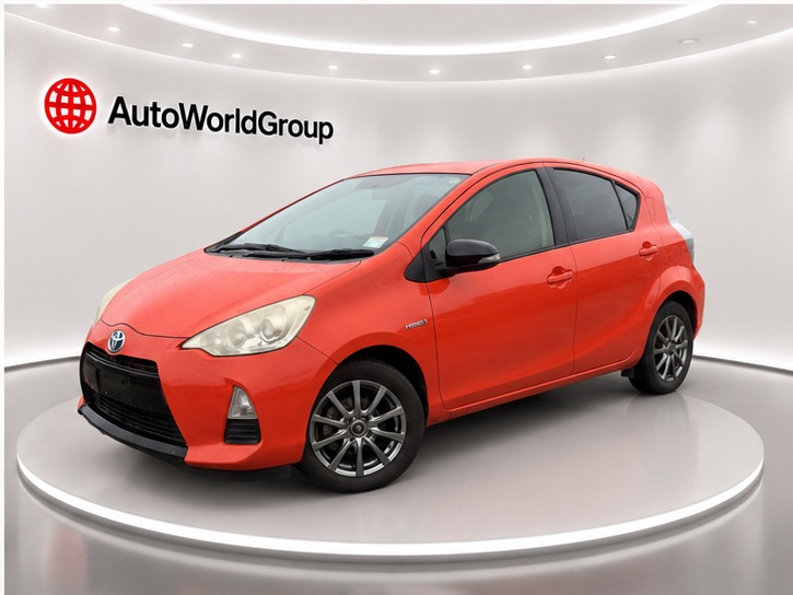 2012 Toyota Aqua thumbnail