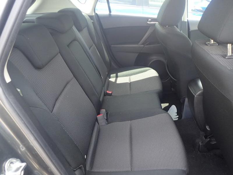 2012 Mazda Axela thumbnail