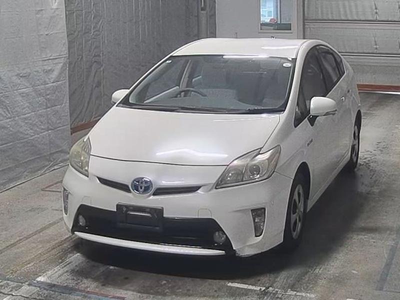 2012 Toyota Prius thumbnail