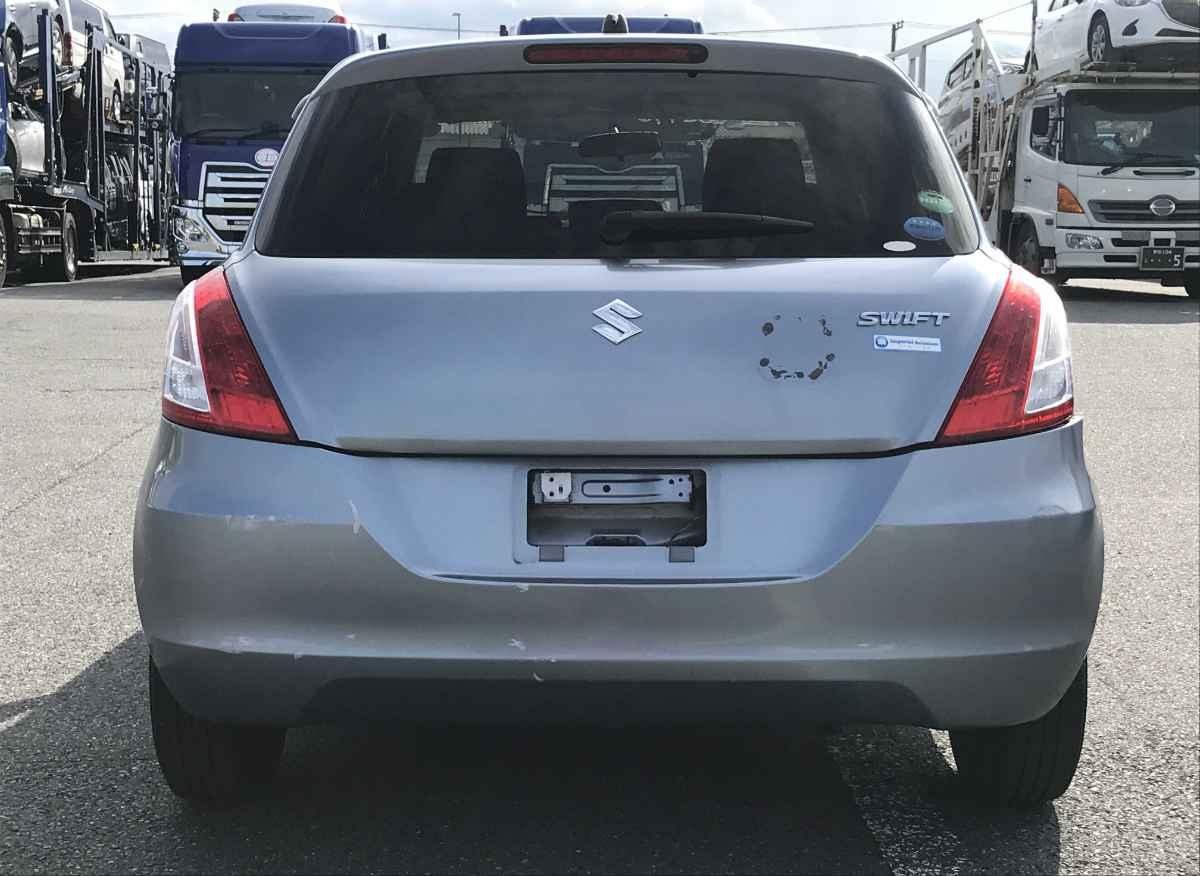 2015 Suzuki Swift thumbnail