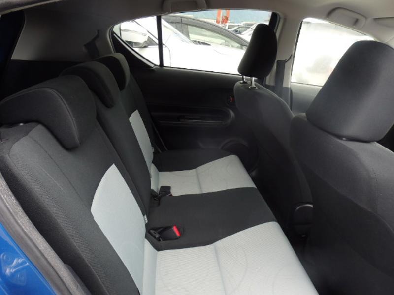 2014 Toyota Aqua thumbnail