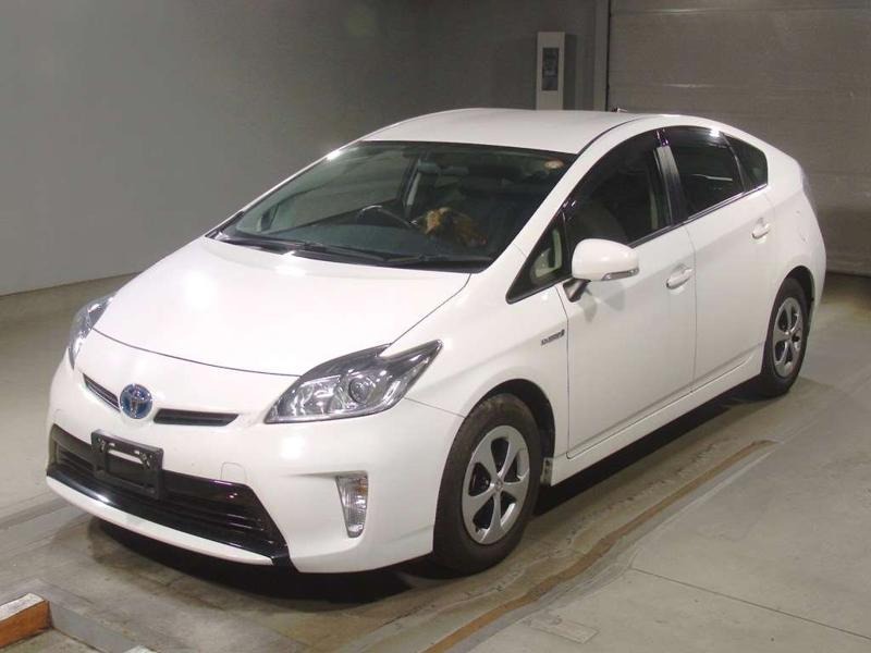 2015 Toyota Prius thumbnail