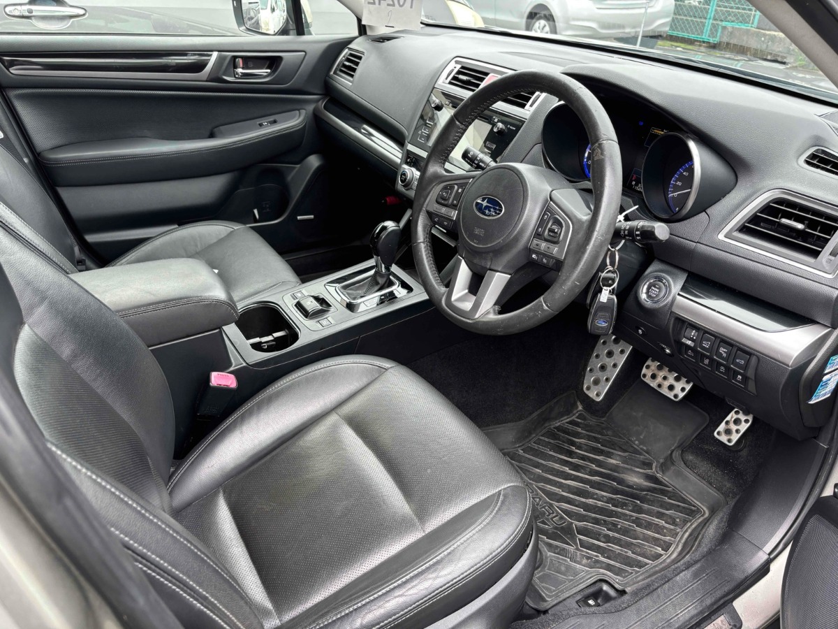 2016 Subaru Outback thumbnail