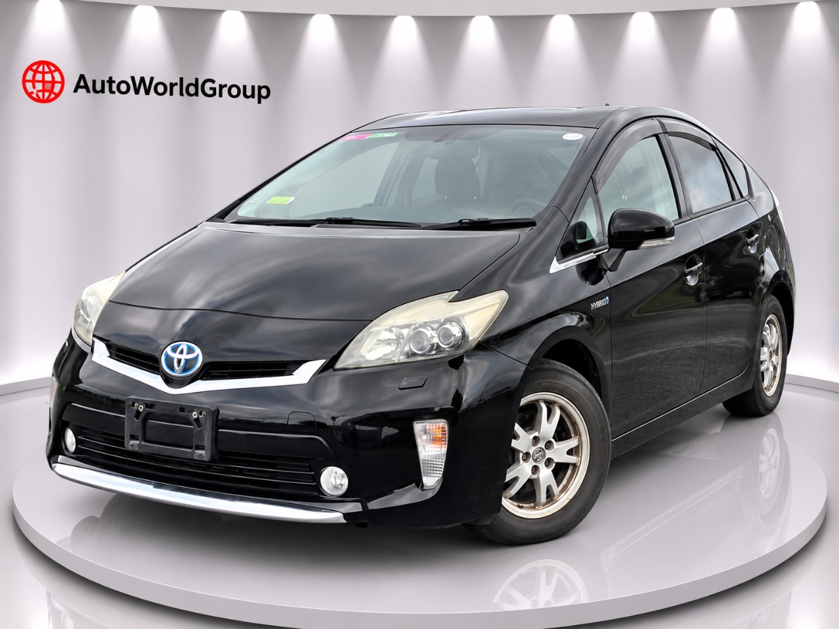 2012 Toyota Prius thumbnail