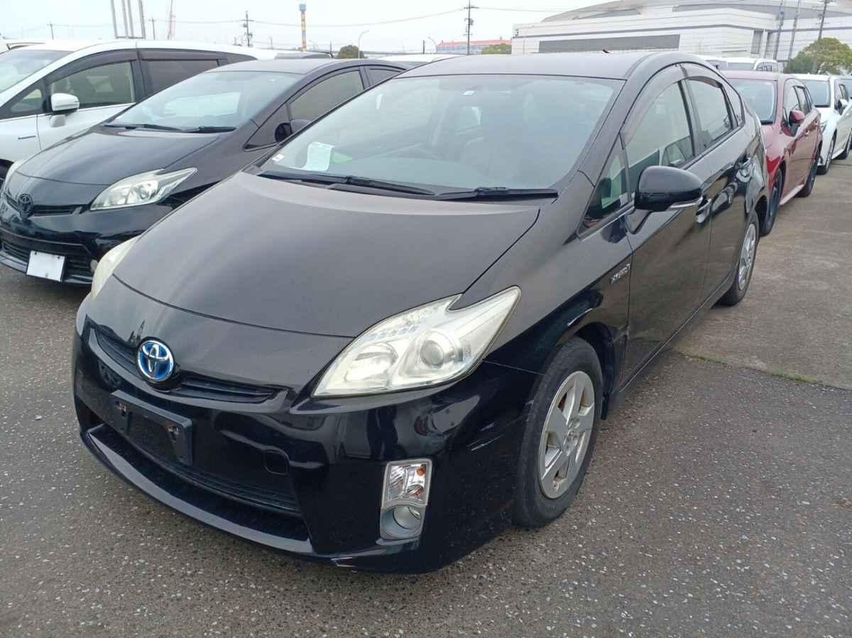 2012 Toyota Prius thumbnail