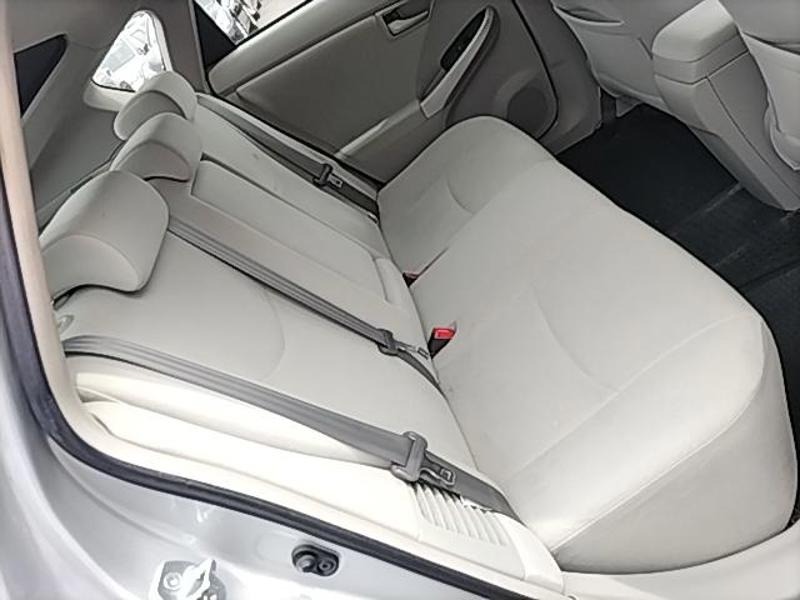 2012 Toyota Prius thumbnail