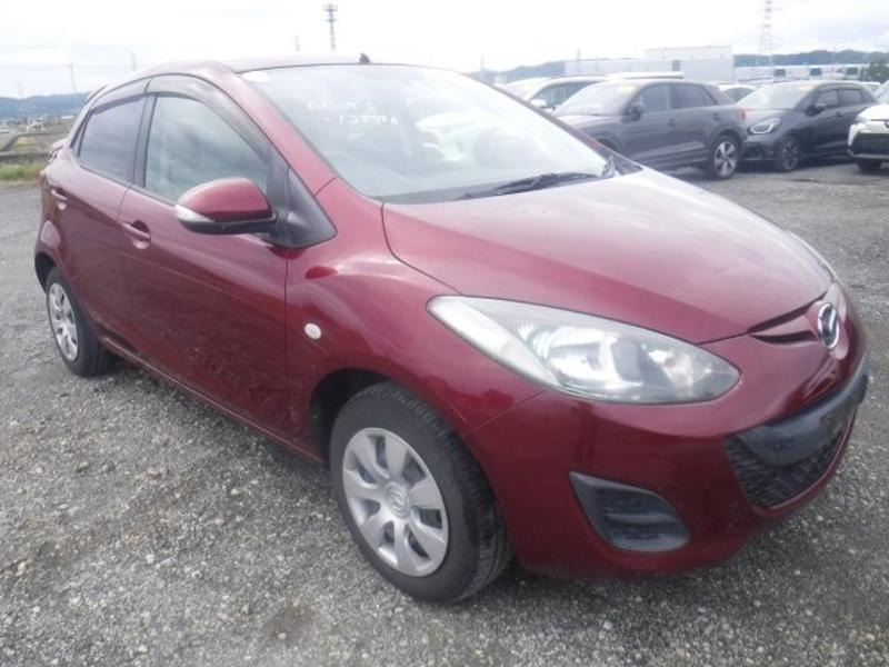 2013 Mazda Demio thumbnail