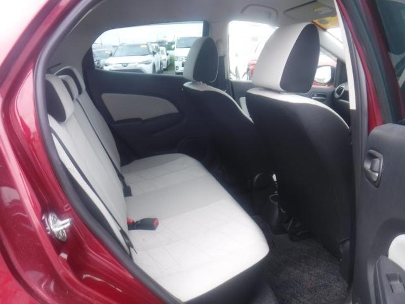 2013 Mazda Demio thumbnail