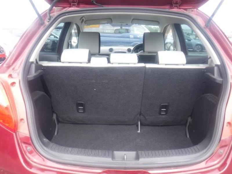 2013 Mazda Demio thumbnail