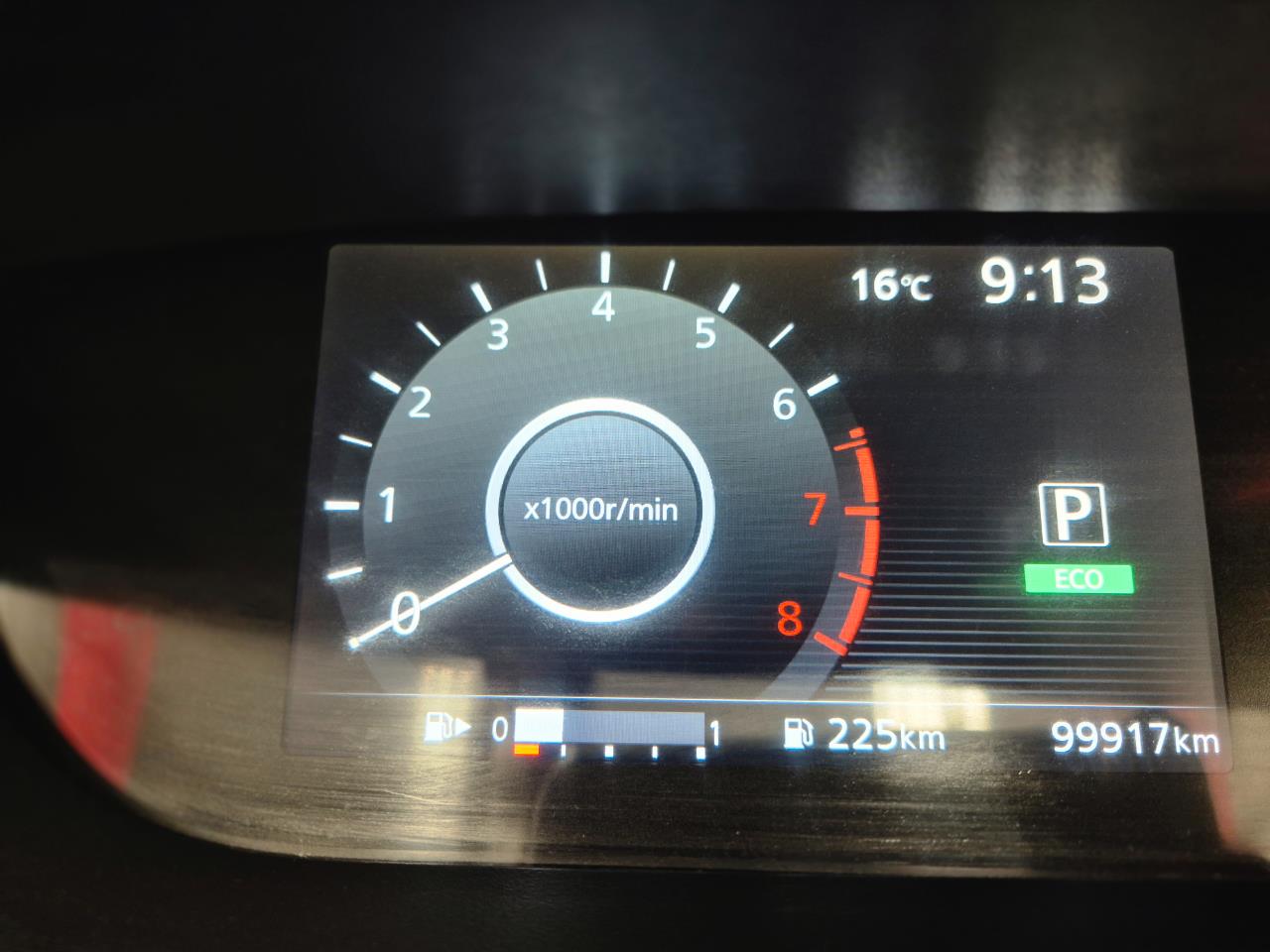 2017 Nissan Serena thumbnail