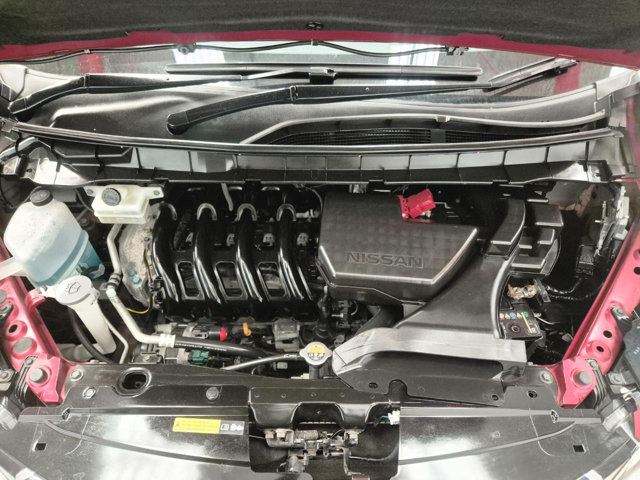 2017 Nissan Serena thumbnail