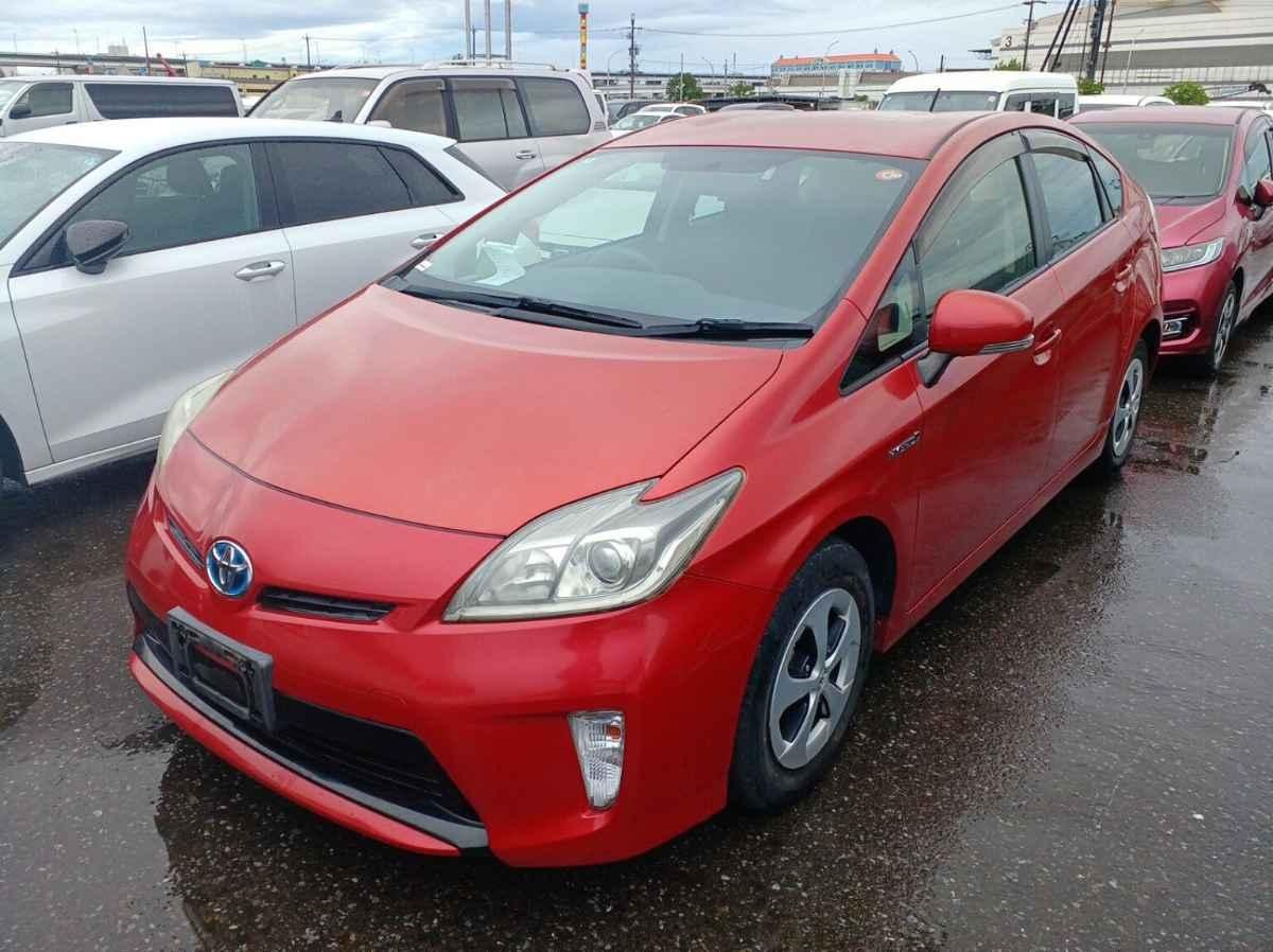 2012 Toyota Prius thumbnail