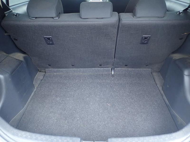 2013 Toyota Aqua thumbnail