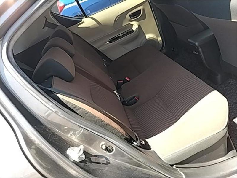2014 Toyota Aqua thumbnail