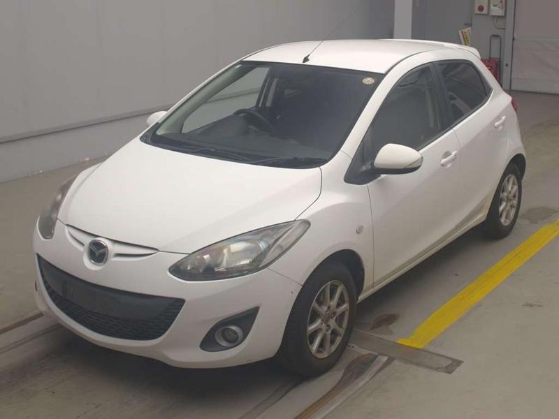 2013 Mazda Demio thumbnail