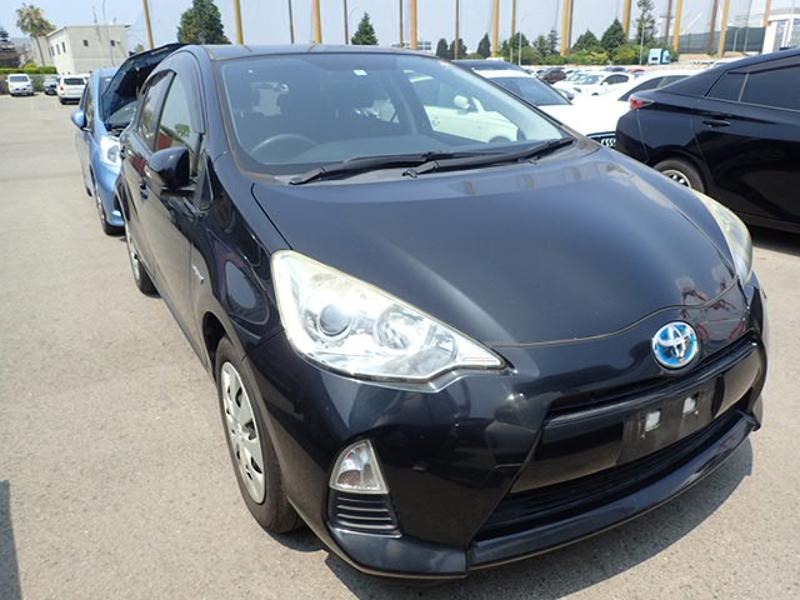 2014 Toyota Aqua thumbnail