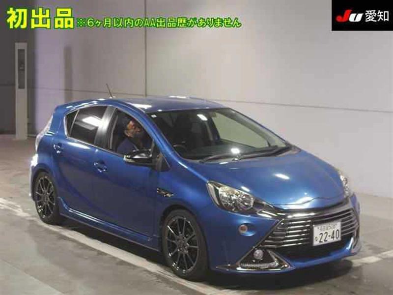 2013 Toyota Aqua thumbnail