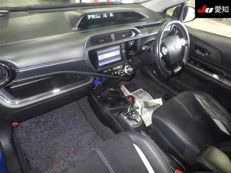2013 Toyota Aqua thumbnail