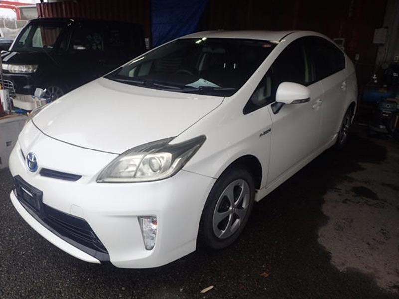2012 Toyota Prius thumbnail