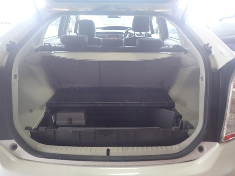 2012 Toyota Prius thumbnail