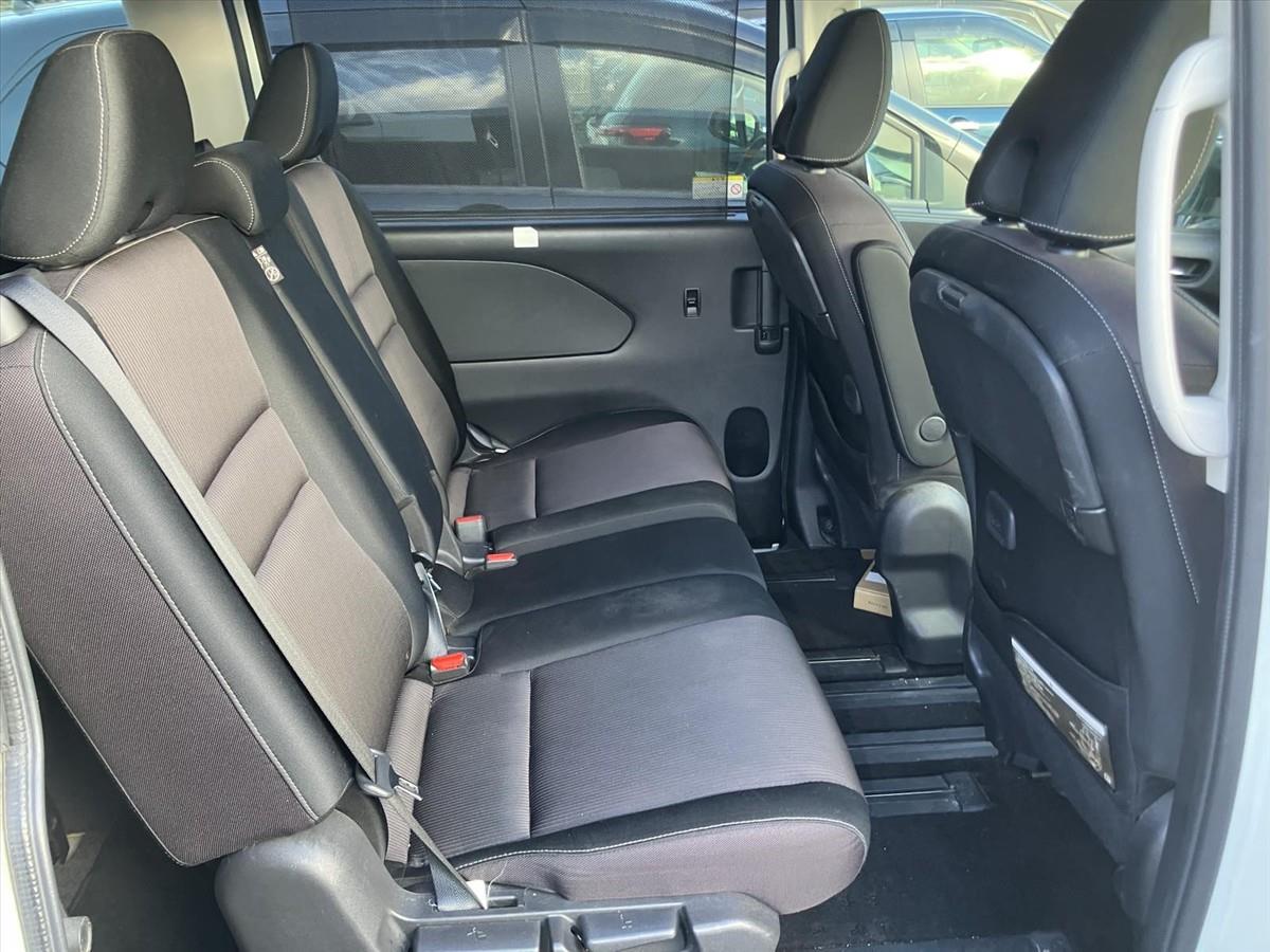 2017 Nissan Serena thumbnail
