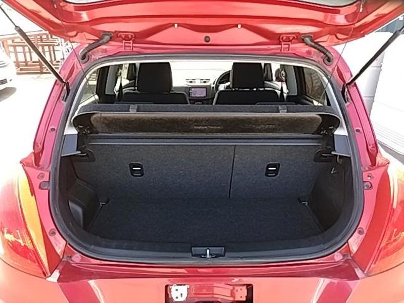 2015 Suzuki Swift thumbnail