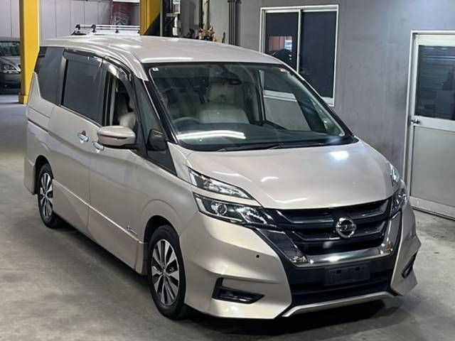 2017 Nissan Serena thumbnail