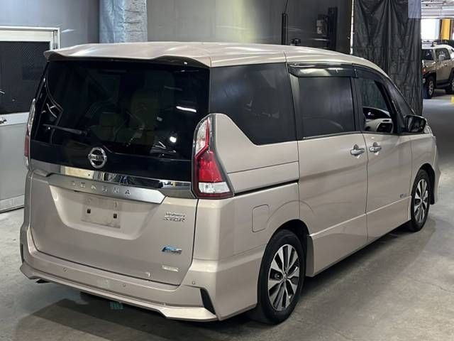 2017 Nissan Serena thumbnail