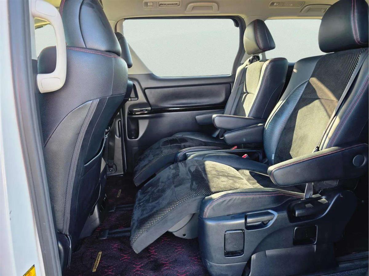 2014 Toyota Vellfire thumbnail