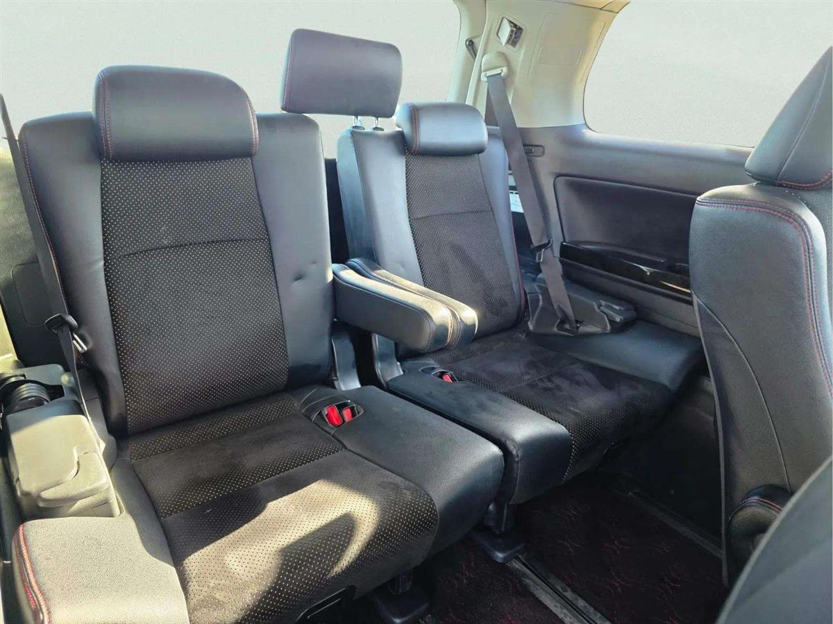 2014 Toyota Vellfire thumbnail