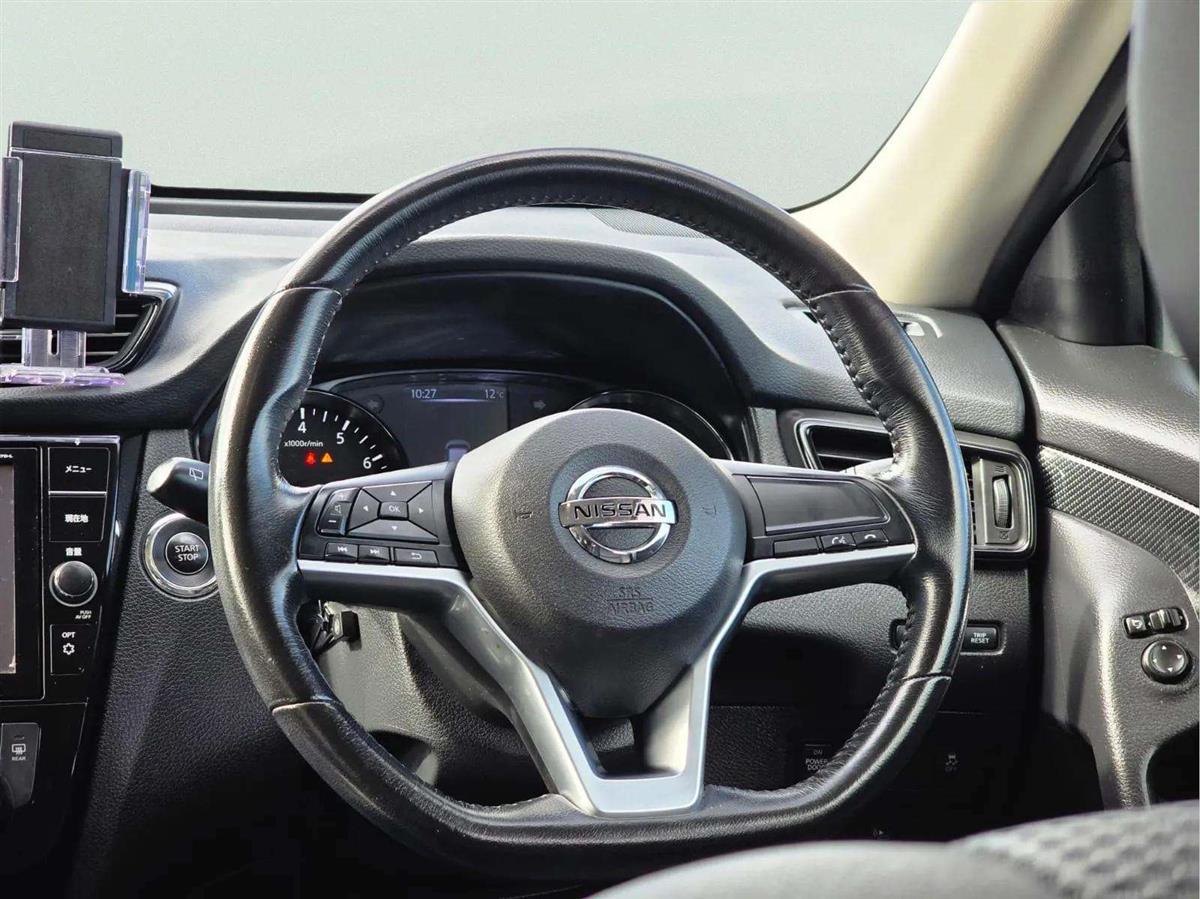 2017 Nissan X-Trail thumbnail