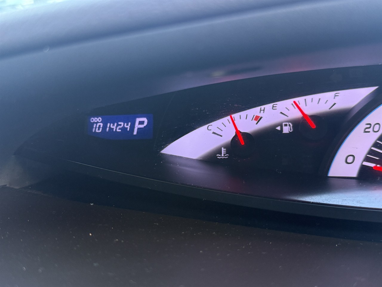 2015 Toyota Estima thumbnail