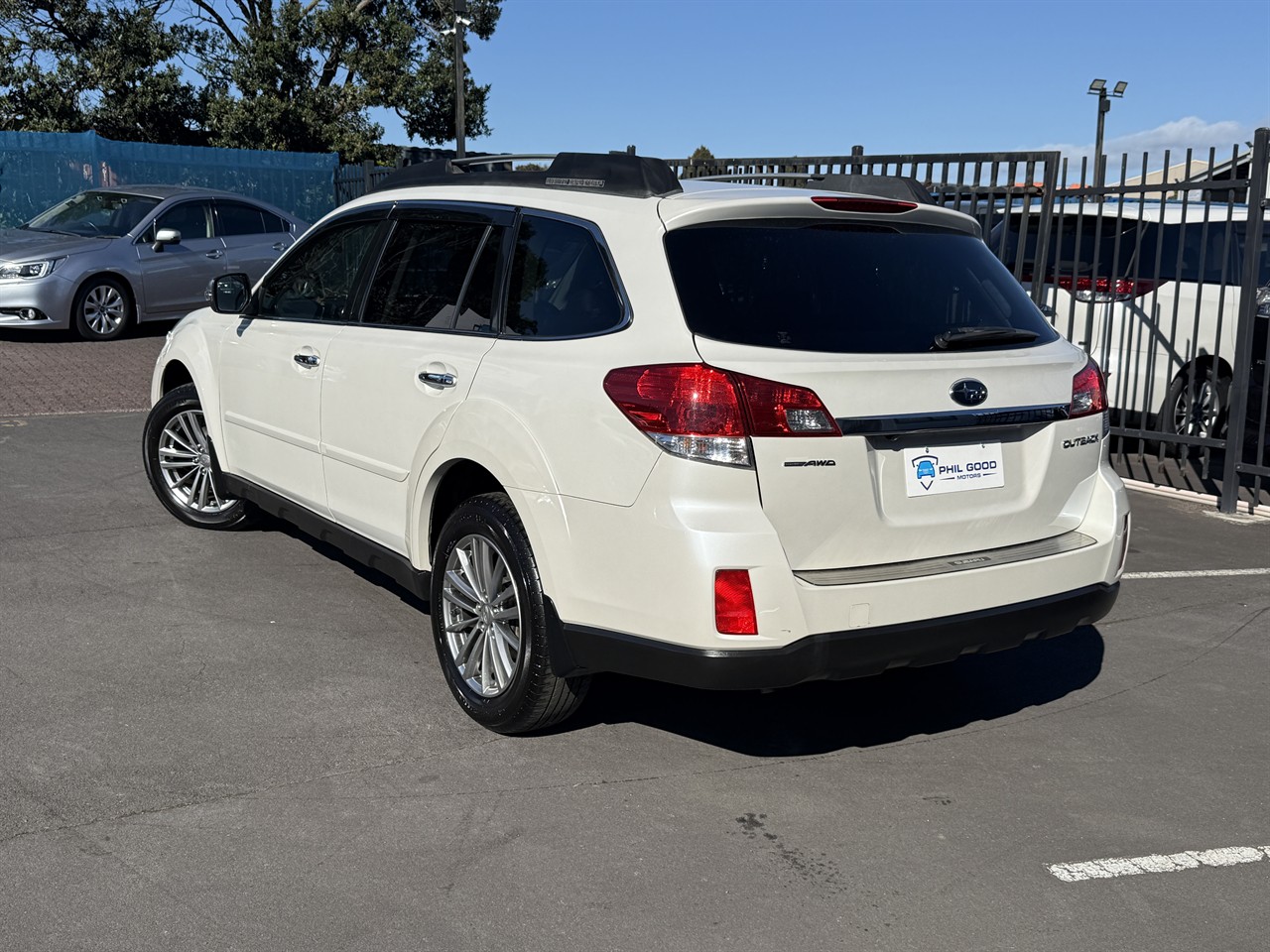 2013 Subaru Outback thumbnail
