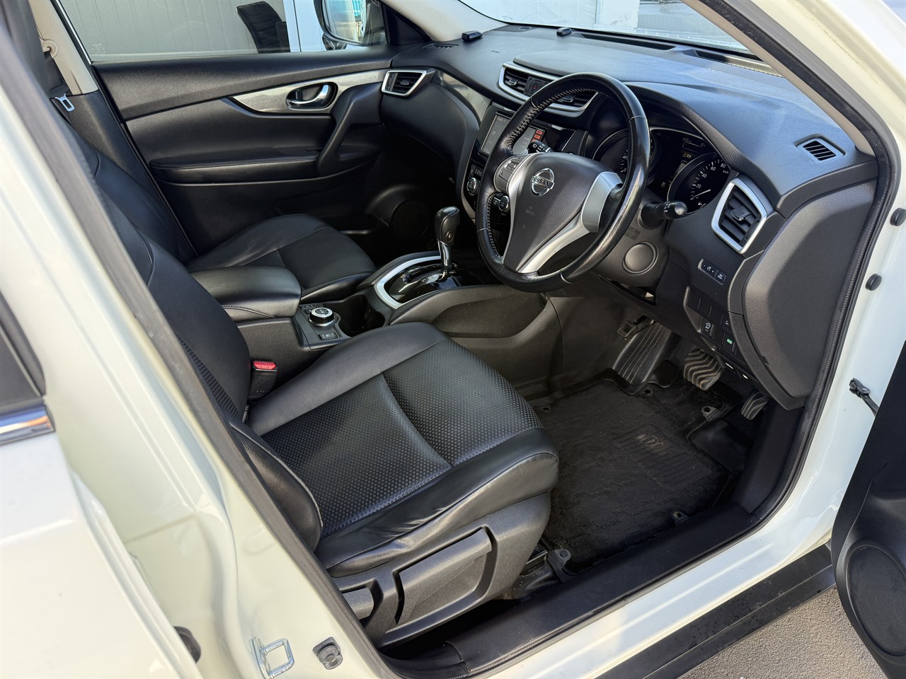 2014 Nissan X-Trail thumbnail