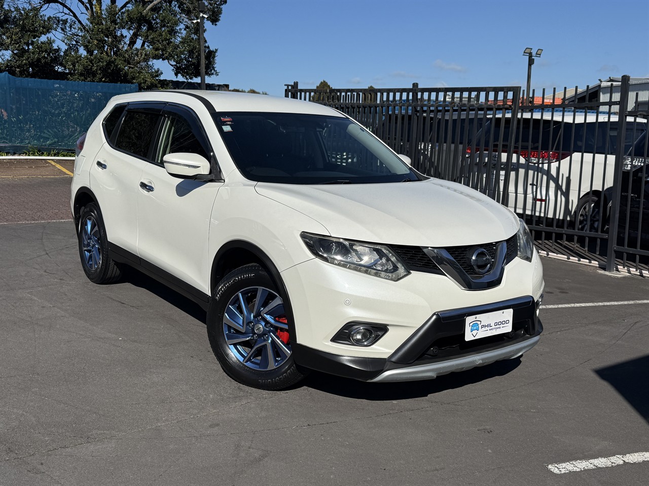2014 Nissan X-Trail thumbnail