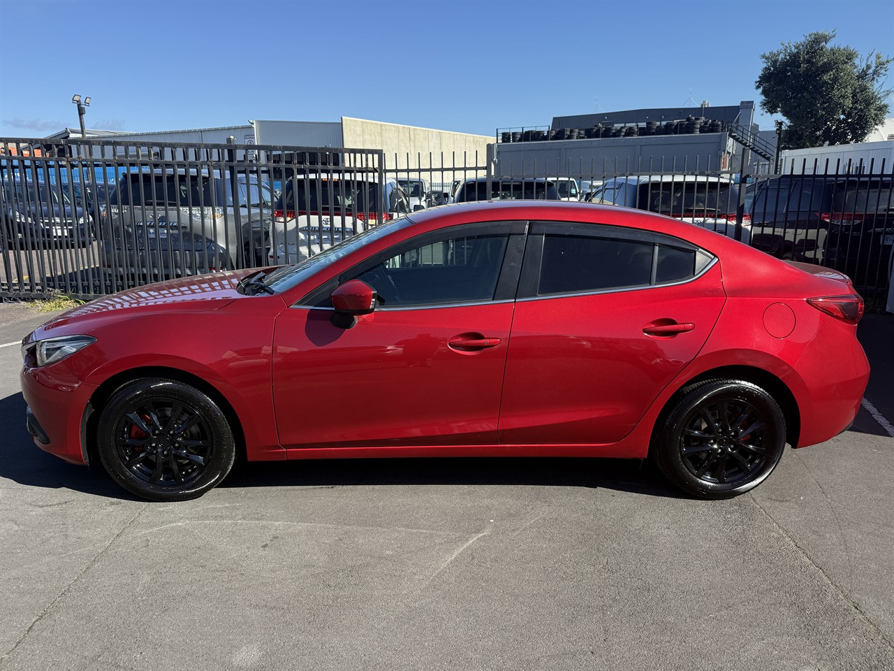 2014 Mazda Axela thumbnail