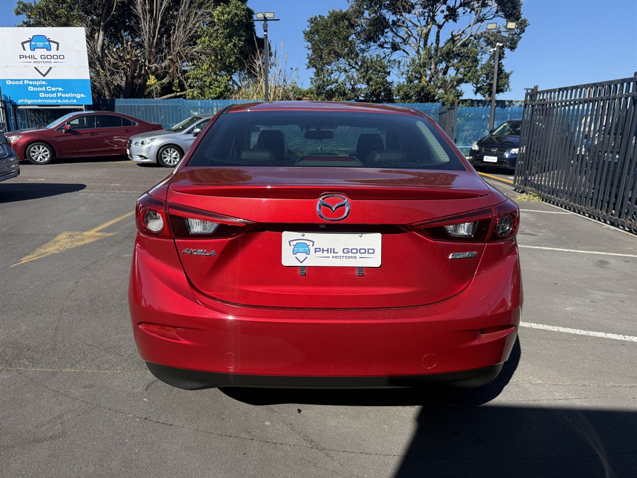 2014 Mazda Axela thumbnail