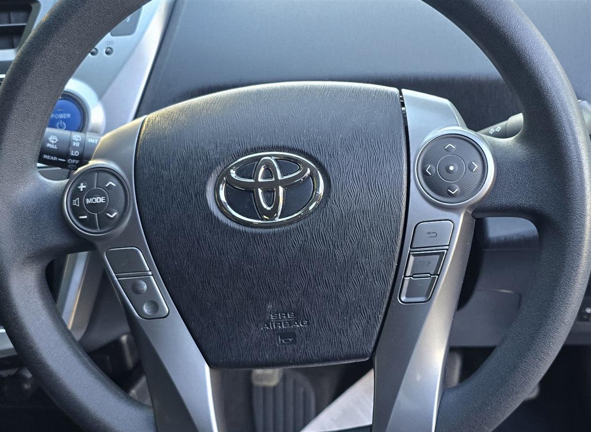 2015 Toyota Prius thumbnail